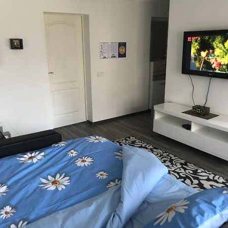 Fine Apartment เยลกาวา ภายนอก รูปภาพ