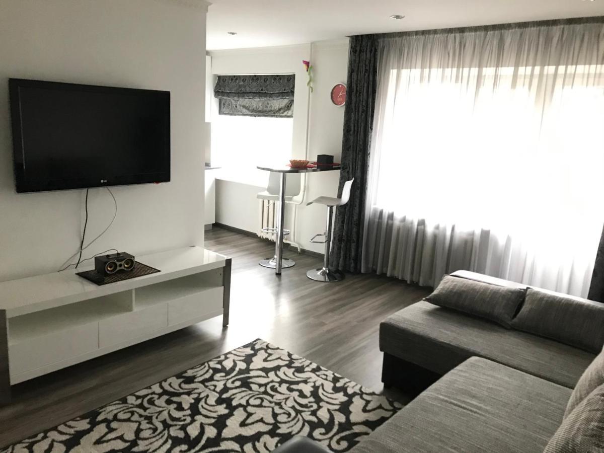 Fine Apartment เยลกาวา ภายนอก รูปภาพ