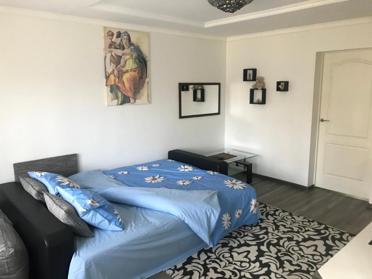 Fine Apartment เยลกาวา ภายนอก รูปภาพ
